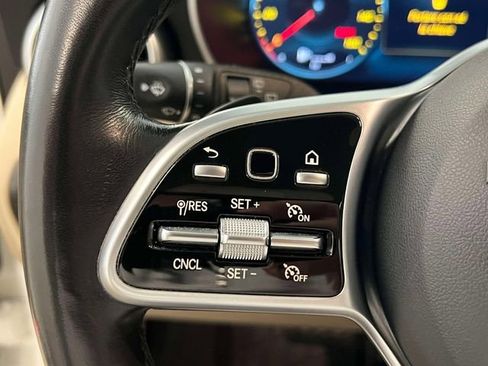 Certified 2022 Mercedes-Benz GLC 300 4MATIC image 22