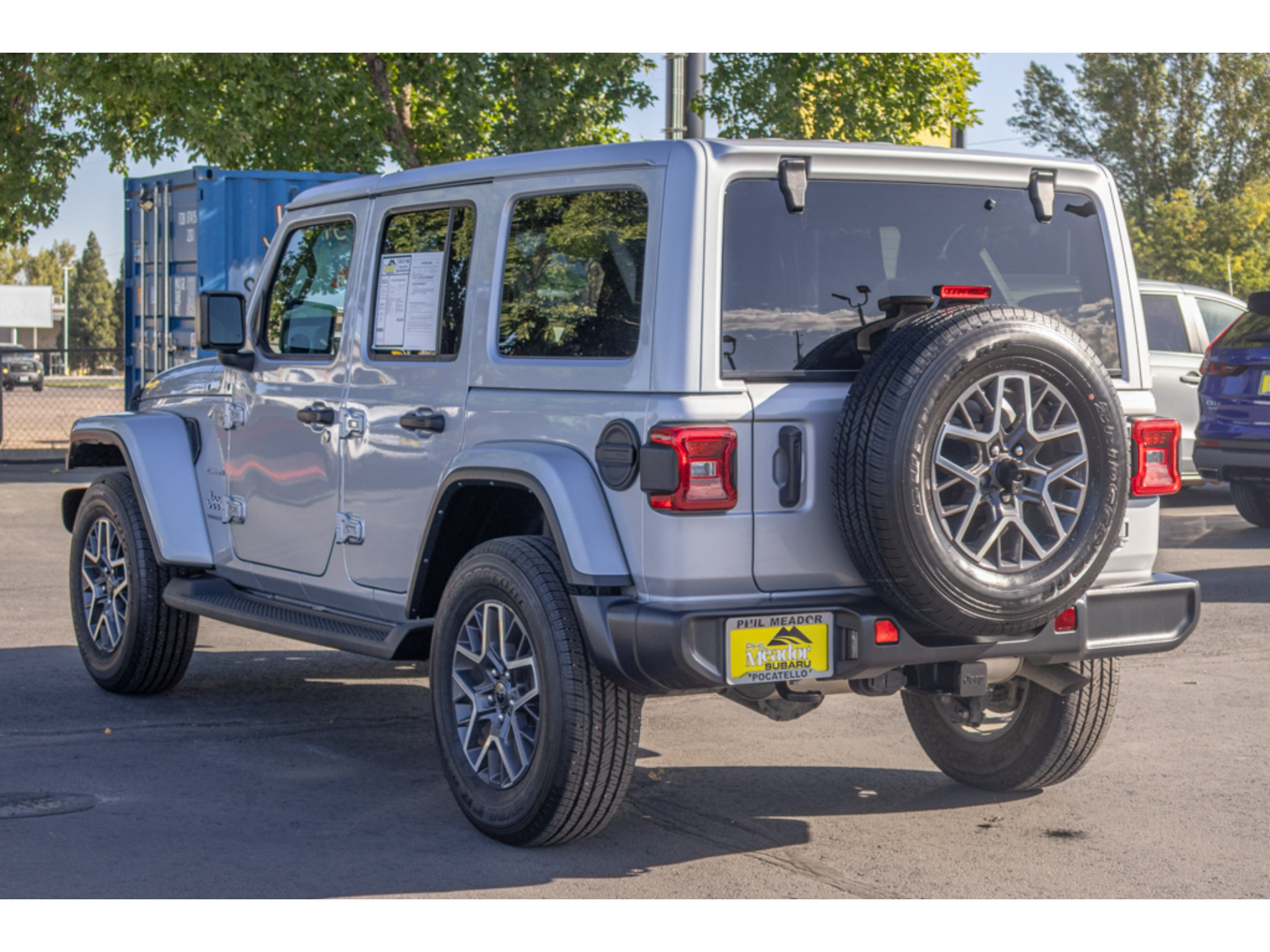 Used 2024 Jeep Wrangler Unlimited Sahara AWD/4WD image 5