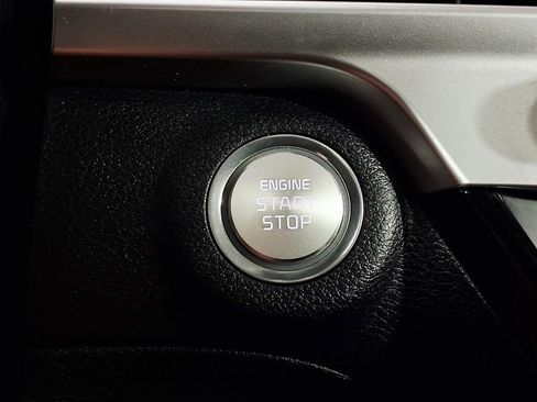 Used 2025 Kia Telluride S FWD image 18