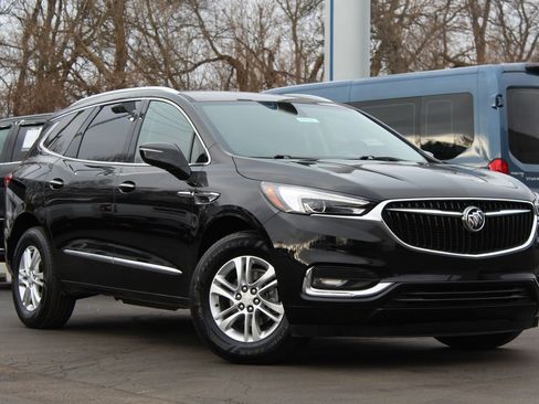 Used 2019 Buick Enclave Essence image 1