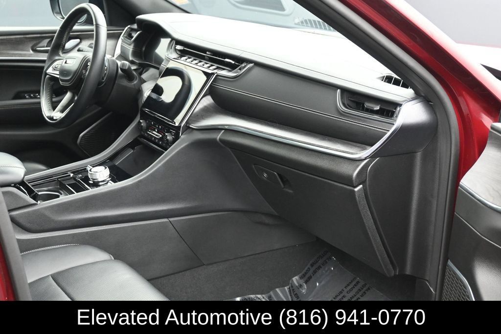 Used 2025 Jeep Grand Cherokee Overland w/ Adv Protech Group III AWD/4WD image 6