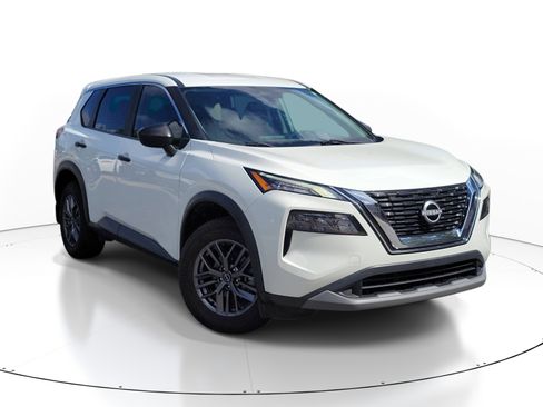 Certified 2023 Nissan Rogue S AWD/4WD image 1
