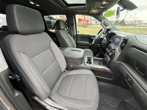 Used 2020 Chevrolet Silverado 1500 RST image 25