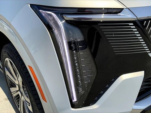 New 2025 Cadillac Escalade IQ Luxury 2 image 14