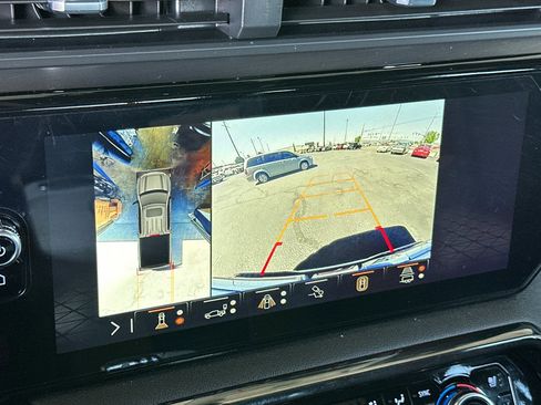 Used 2024 GMC Sierra 1500 AT4 w/ Technology Package AWD/4WD image 19