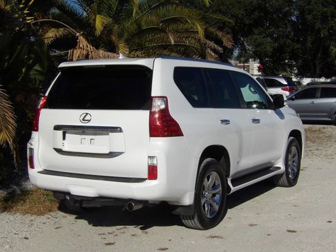 Used 2011 Lexus GX 460 Base AWD 4dr SUV image 8