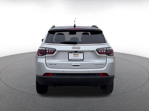 Used 2025 Jeep Compass Limited AWD/4WD image 12