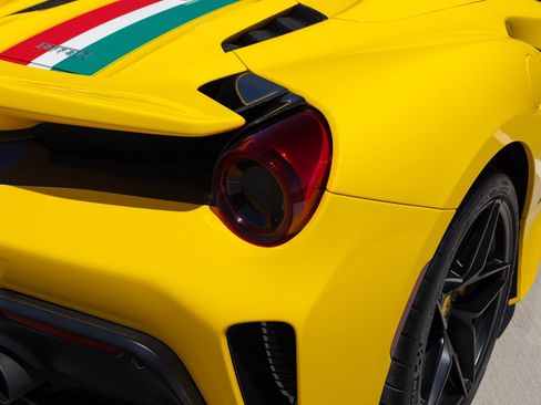 Used 2020 Ferrari 488 Pista Spider RWD image 39