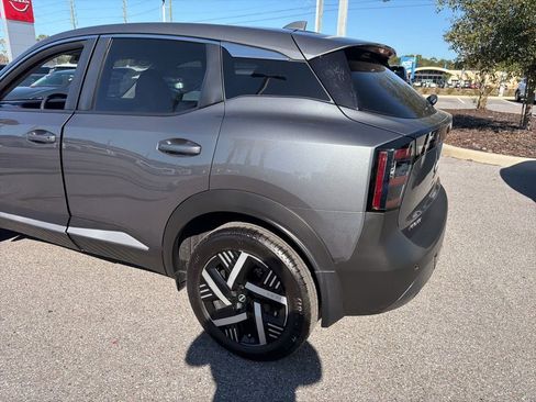 Certified 2025 Nissan Kicks SV image 6