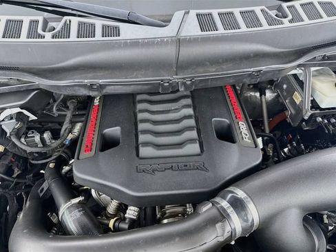 Used 2022 Ford F150 Raptor w/ Equipment Group 801A High AWD/4WD image 32