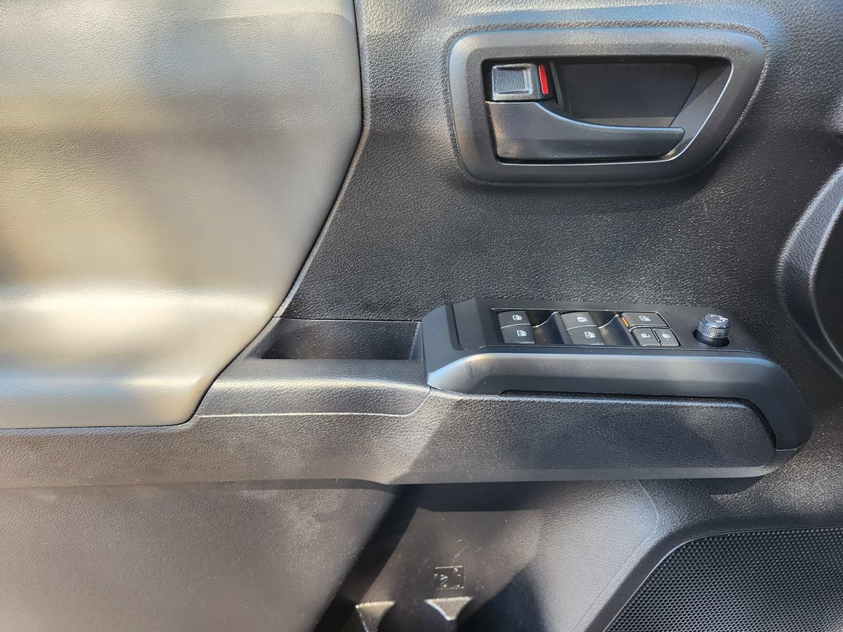 Used 2022 Toyota Tacoma SR w/ SR Convenience Package RWD image 41