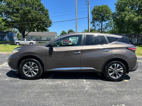 Used 2015 Nissan Murano S FWD image 2