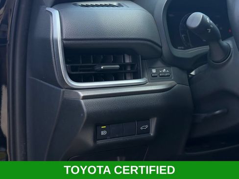 Used 2025 Toyota Grand Highlander AWD image 8