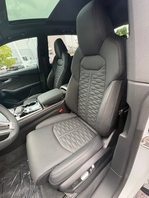 Used 2025 Audi RS Q8 performance AWD/4WD image 12