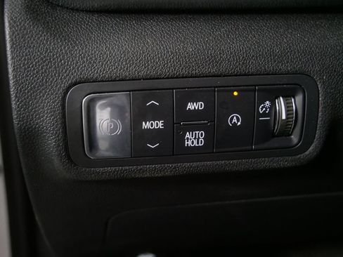 Used 2025 GMC Terrain Elevation AWD/4WD image 15