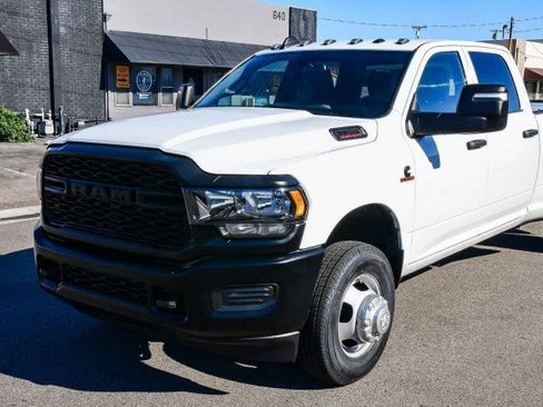 Used 2023 RAM 3500 Tradesman image 9