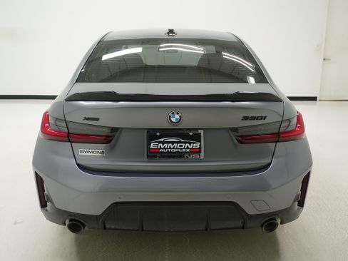 Used 2025 BMW 330i xDrive Sedan w/ M Sport Package AWD/4WD image 5