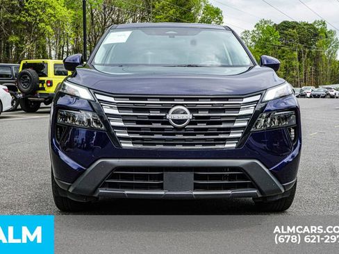 Used 2025 Nissan Rogue SV image 10