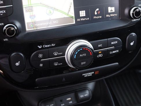 Used 2018 Kia Soul ! w/ Tech Package FWD image 16