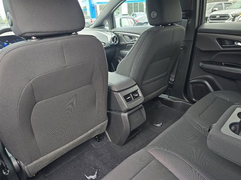 New 2026 Chevrolet Equinox EV LT image 18