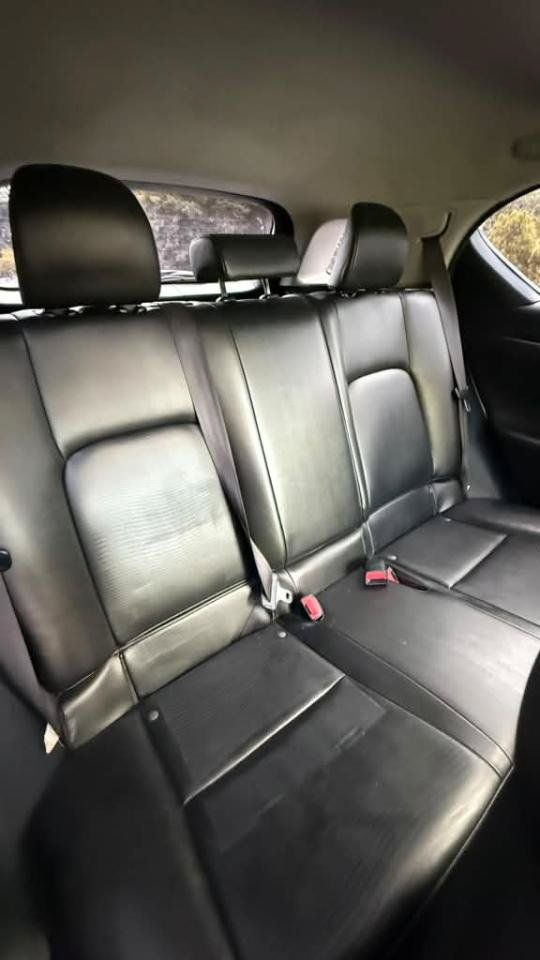 Used 2012 Lexus CT 200h Premium w/ Premium Audio Pkg FWD image 4
