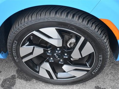 Used 2023 Kia Soul GT-Line image 11