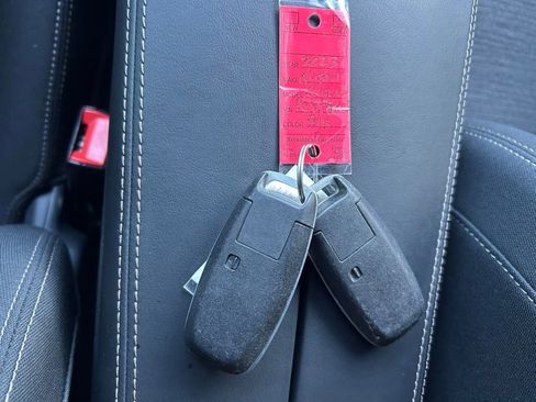 Used 2023 Nissan Rogue SV image 54