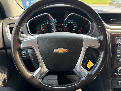 Used 2016 Chevrolet Traverse LT AWD/4WD image 21