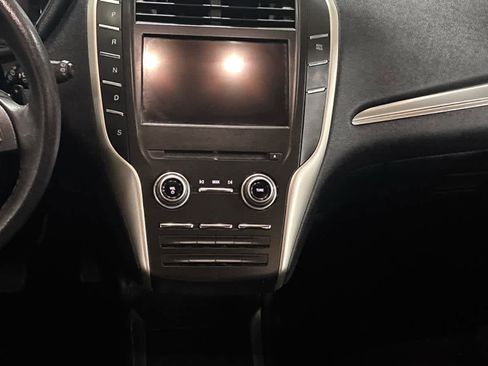 Used 2017 Lincoln MKC Premiere image 12