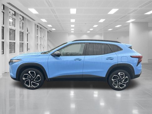 Certified 2024 Chevrolet Trax RS w/ Driver Confidence Package image 8