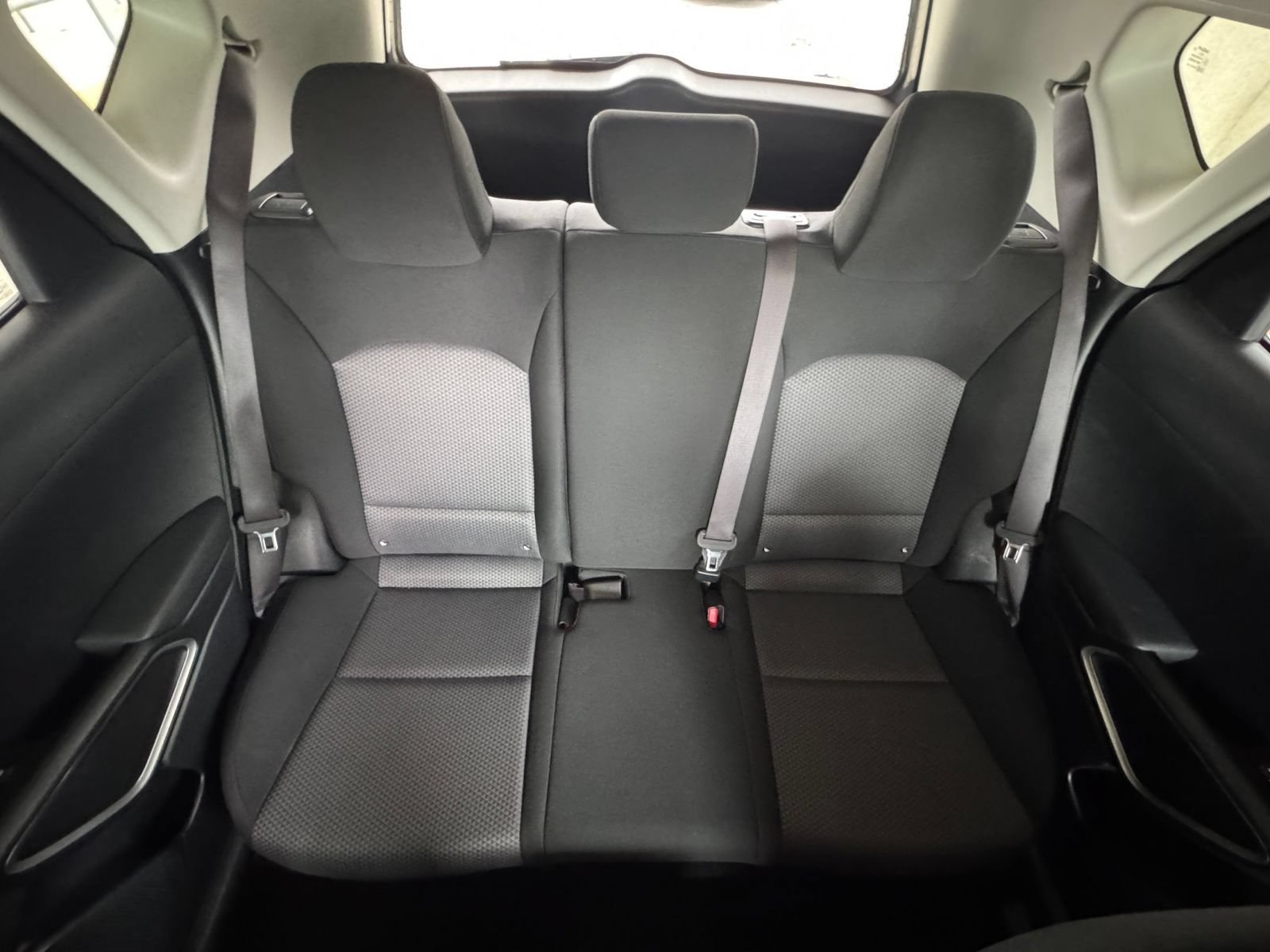 Used 2025 Kia Soul LX w/ LX Technology Package FWD image 35