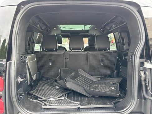 Used 2022 Land Rover Defender 110 X-Dynamic SE image 28