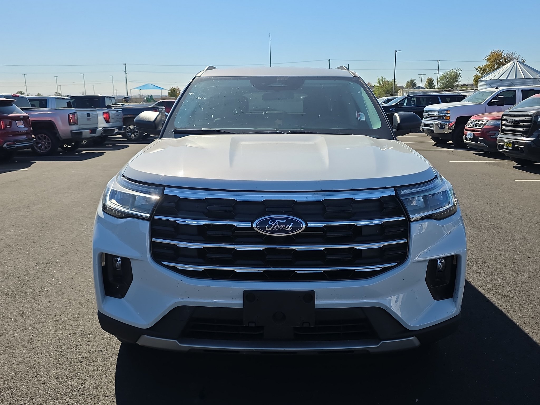 Used 2025 Ford Explorer Active w/ Active Comfort Package AWD/4WD image 2