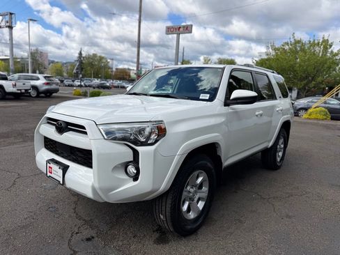 Certified 2020 Toyota 4Runner SR5 w/ Wilderness Package AWD/4WD image 4