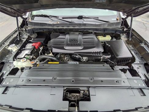 Used 2021 Nissan Titan SV w/ SV Convenience Package image 13