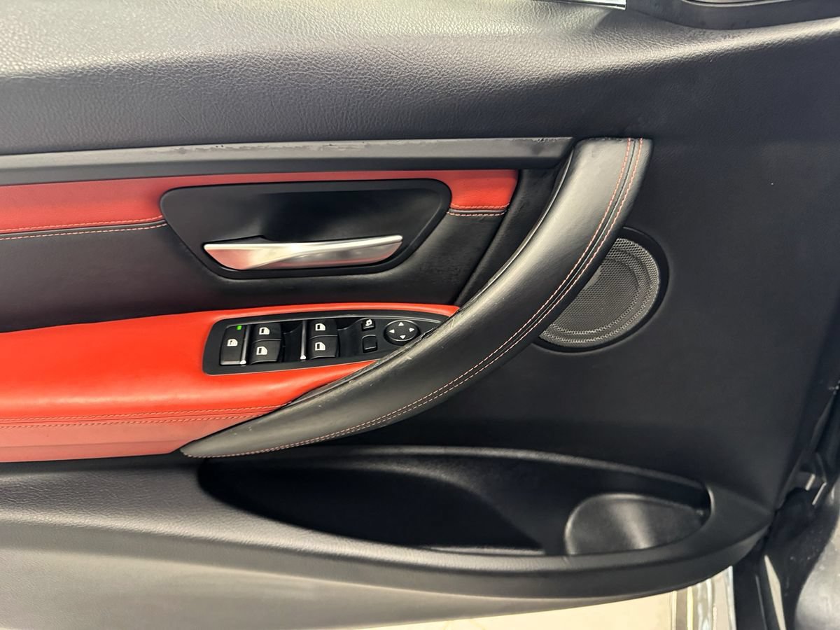 Used 2018 BMW M3 RWD image 14