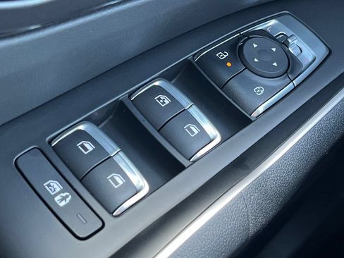 New 2026 Kia Sorento S FWD image 21