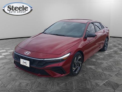 Used 2025 Hyundai Elantra Sport image 1