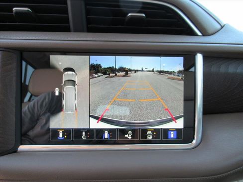 Used 2023 GMC Yukon Denali image 23