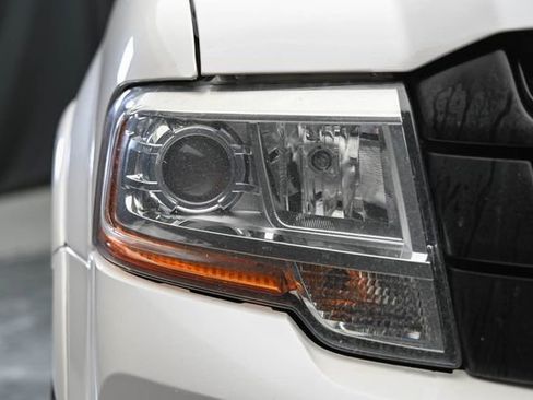 Used 2017 Ford Expedition Max Platinum AWD/4WD image 4