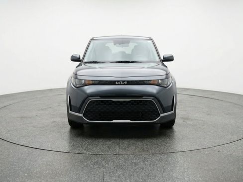 Used 2025 Kia Soul LX w/ LX Technology Package FWD image 2