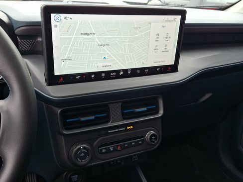 Used 2025 Ford Maverick Lobo AWD/4WD image 19