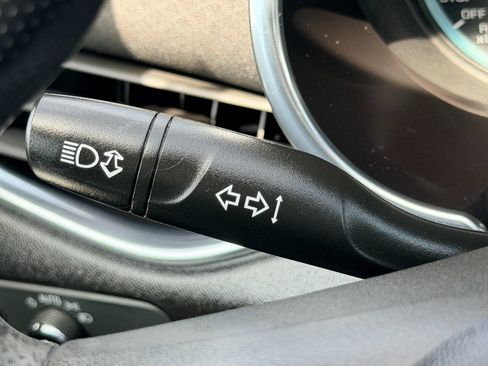 Used 2019 Chevrolet Malibu LT FWD image 33