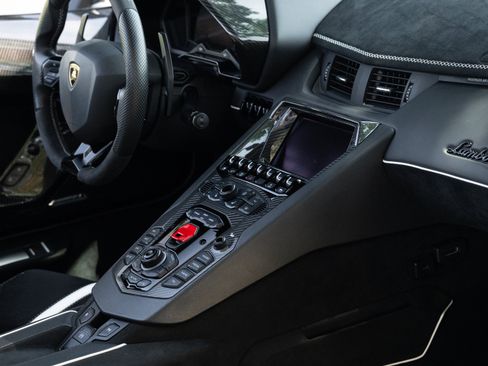 Used 2020 Lamborghini Aventador SVJ AWD/4WD image 80