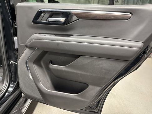 Used 2025 Chevrolet Tahoe LT AWD/4WD image 15