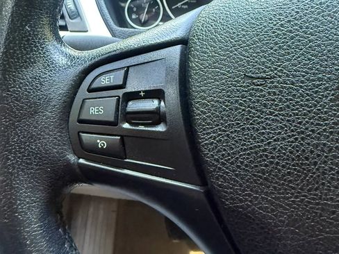 Used 2013 BMW 320i Sedan RWD image 19