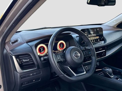 Used 2021 Nissan Rogue Platinum image 20