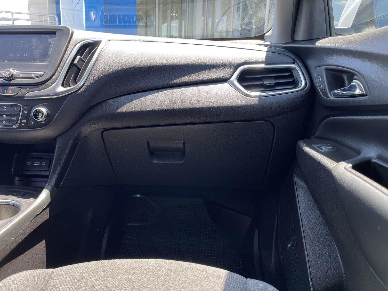 Used 2024 Chevrolet Equinox LT w/ LPO, Floor Liner Package FWD image 30