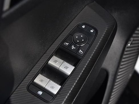 Used 2025 Mitsubishi Outlander SE AWD/4WD image 8