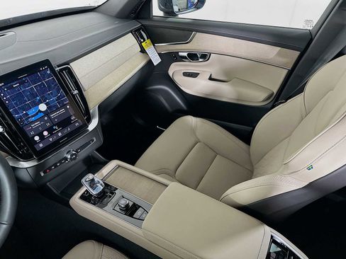New 2026 Volvo XC90 B5 Plus image 22